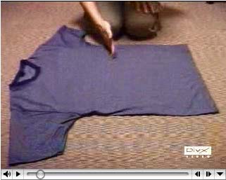 T-Shirt falten leichtgemacht